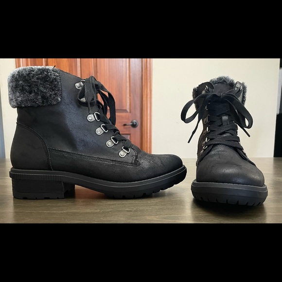 B52 by Bullboxer black faux suede ankle boots w fur 10 - Picture 3 of 7